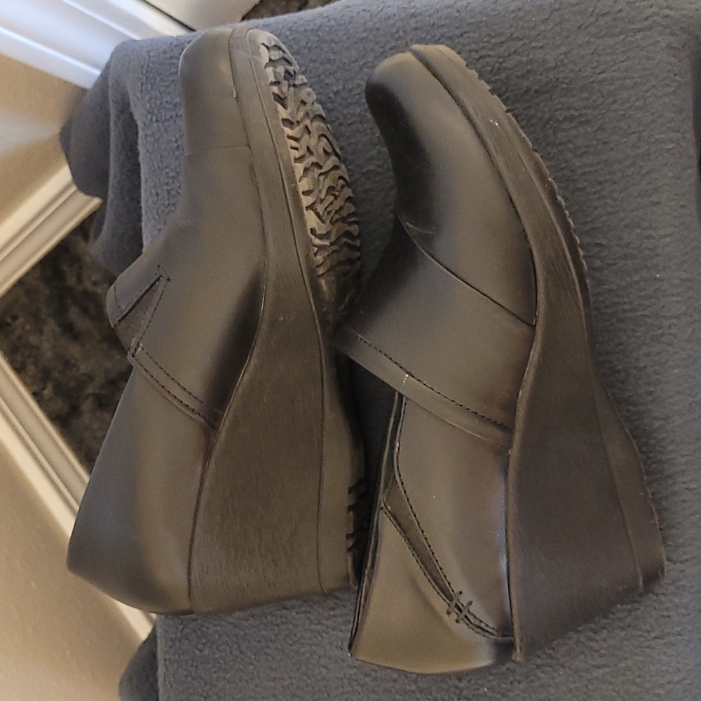 Dansko wedges